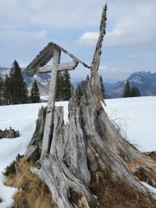 Gedenkteken in de sneeuw, Oostenrijk